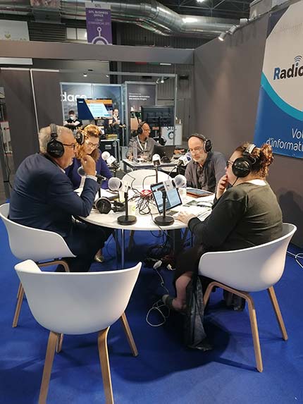 Enfin, la FNTR a profité de sa présence à la SITL pour continuer plus que jamais à porter la voix du transport routier dans les médias. Un débat sur les enjeux de la logistique urbaine, à horizon 2030, a notamment eu lieu sur Radio Supply Chain, entre M. Jean-Pierre Gaumet, Président du Gatmarif, et Pauline Martin, Déléguée régionale de la FNTR Île-de-France. Une autre autour de la transition énergétique.
